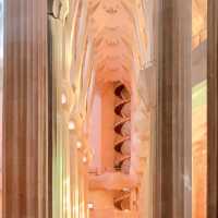 雕刻藝術與光影盛宴—聖家堂Sagrada Família