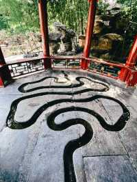 I have mastered the art of manipulating the compass and breaking geomantic formations at the Prince Gong Mansion.