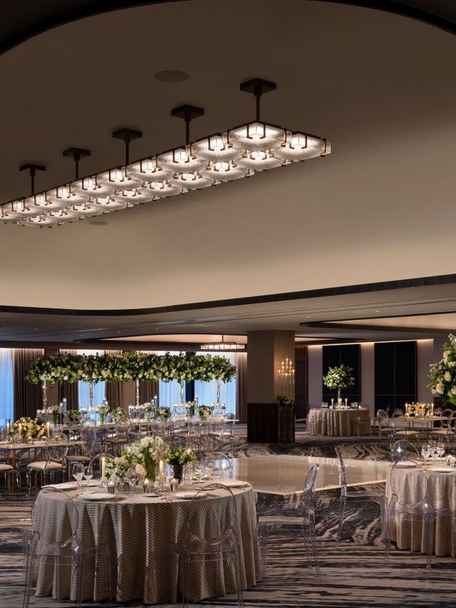 Houston's Finest: Luxury & Comfort at Four Seasons 🌟✨