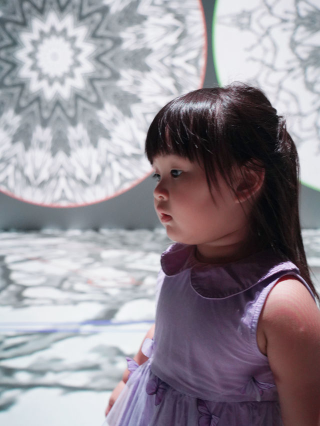 上海遛娃|8k超高清的奇幻之旅 上海遛娃|8k超高清的奇幻之旅