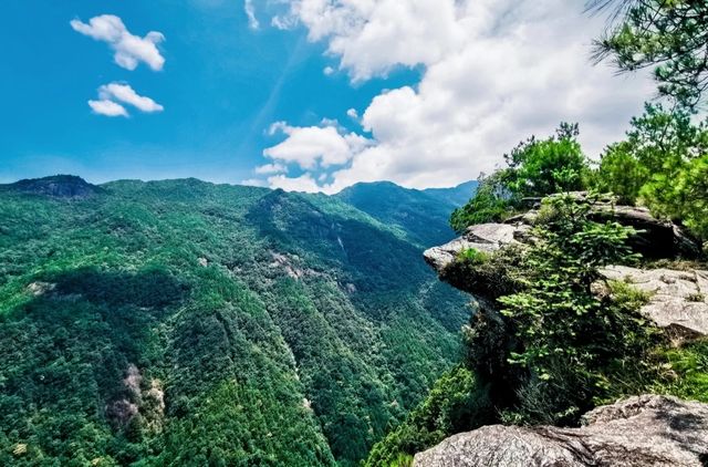 遠離城市喧囂，感受原生態的苗鄉風情：融水元寶山景色推薦