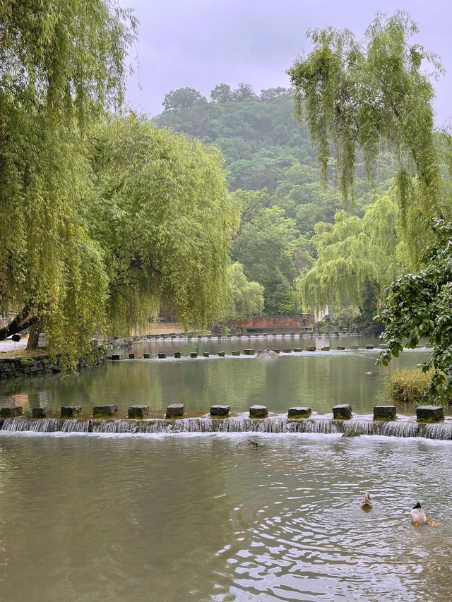 永州江永｜依山傍水的上甘棠村。