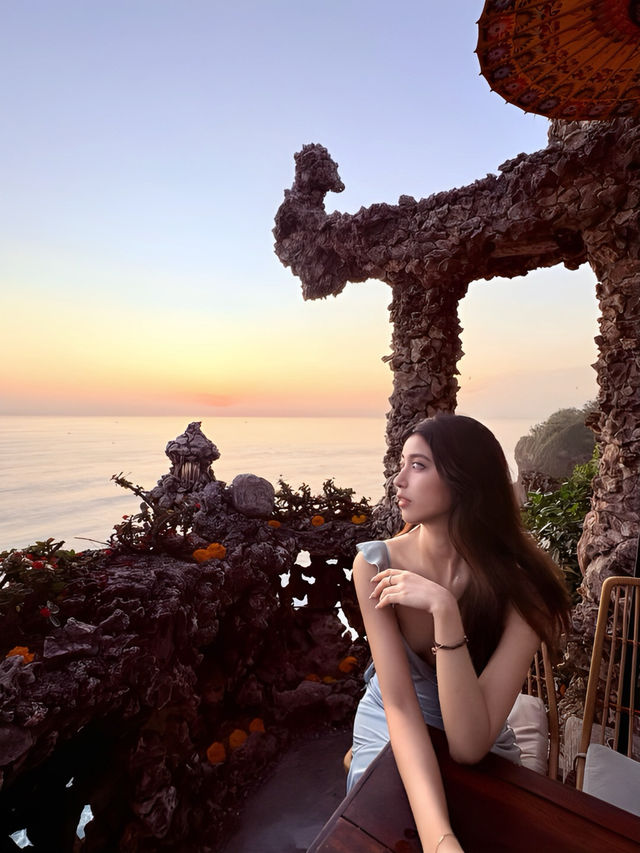 巴厘島｜絕美懸崖落日餐廳 Malini。
