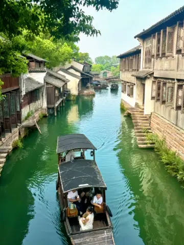 5-Day Suzhou and Hangzhou Travel Guide: Experience the Poetic and Picturesque Jiangnan Water Towns. 