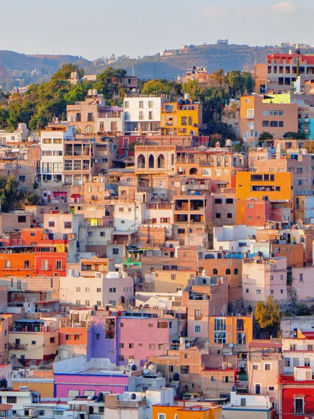 17-day tour of Mexico and other countries, enjoy a hot spring trip