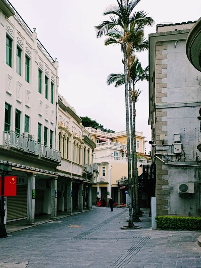 Honey Moon at Gulangyu: The Island of Romantic Beauty