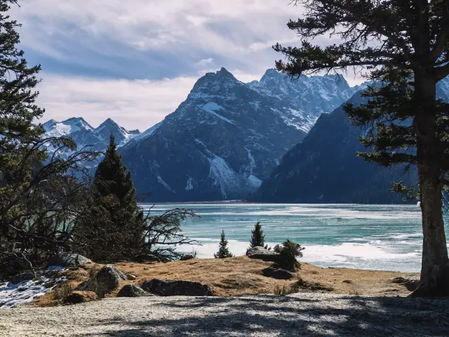 Six Trips to Tibet
