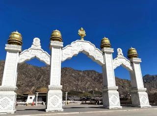 内蒙古・包頭の美岱召｜城と寺が一体となった明代辺境の叙事詩