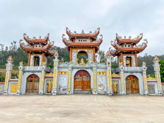 Cáp Tiên Temple in Quang Ninh