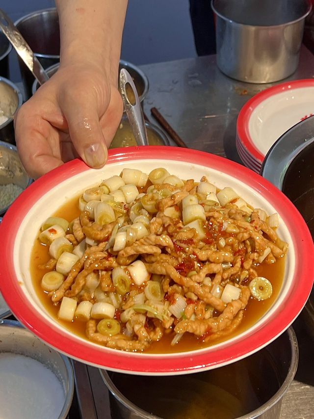 煙火氣王者！現炒肥腸配三碗飯先係江油正確打開方式