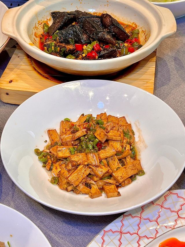 成都私房湘菜館！家庭聚會揀呢間就啱晒！