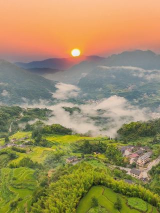 ขุดพบสมบัติ สถานที่หลบภัยลับที่ไม่ค่อยมีใครรู้จักของ Lishui หมู่บ้านโบราณแบบขั้นบันได + เข้าถึงรถไฟความเร็วสูงโดยตรง