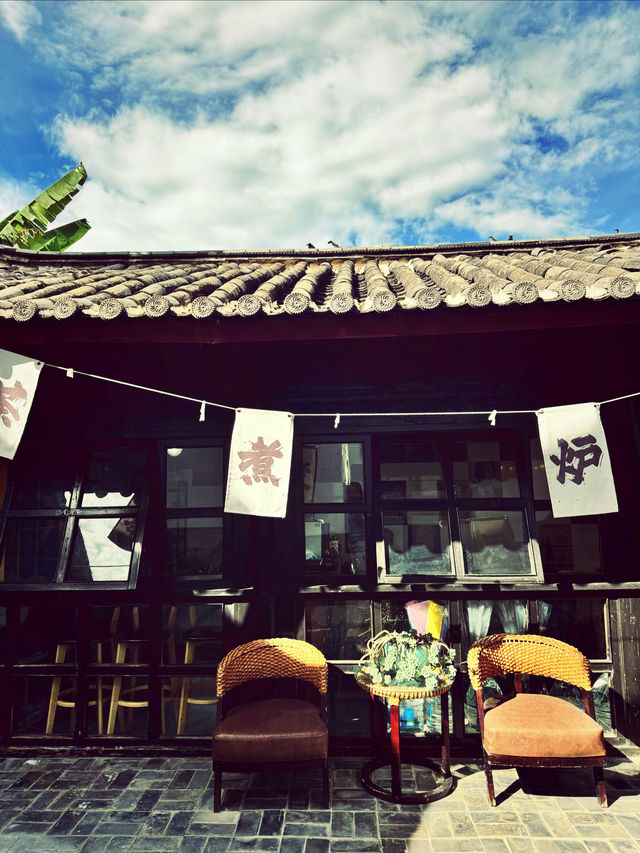 在束河古鎮挖到寶藏民宿，會呼吸的絕美庭院！