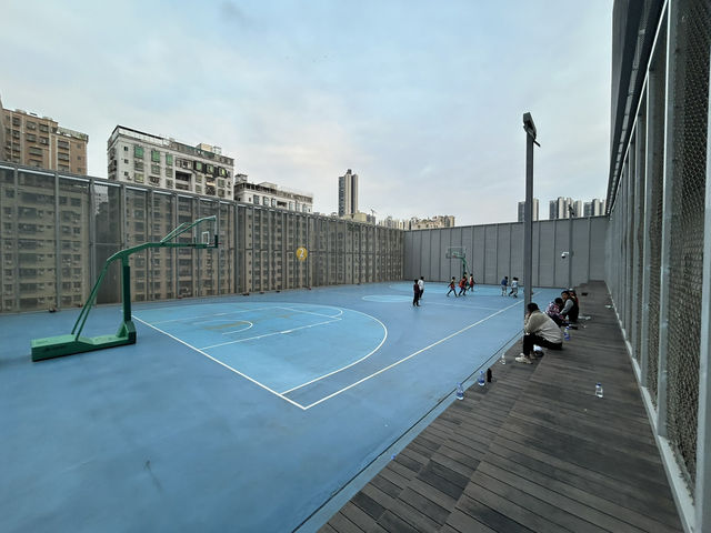 🏊‍♀️ 深圳簡上體育館｜像藝術館一樣的體育中心