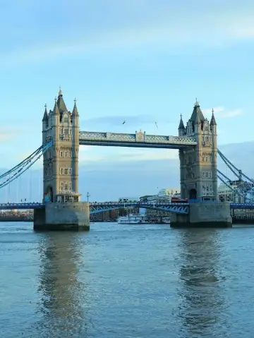 London Tower Bridge Check-in Guide This bridge is just too beautiful!