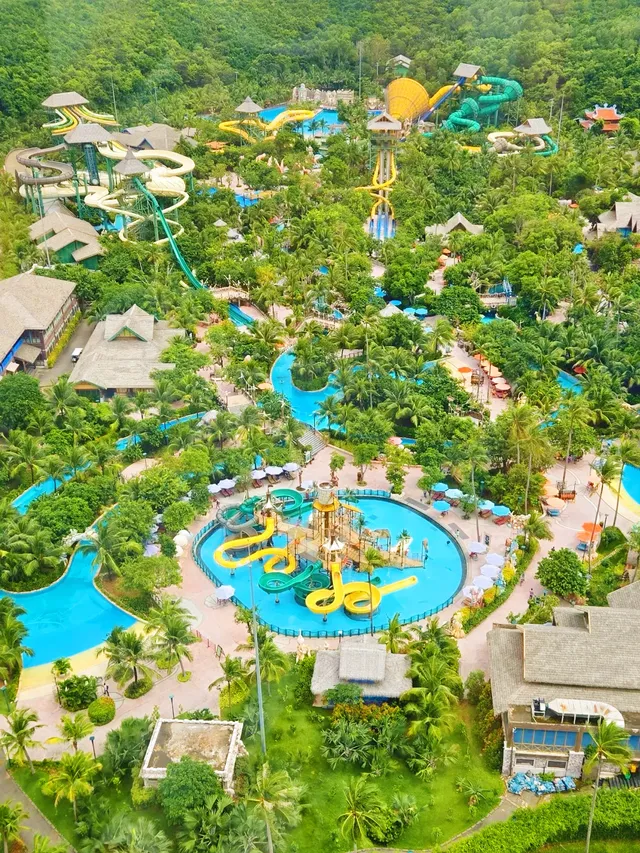 坐世界最長的跨海纜車|富國島南部親子一日 坐世界最長的跨海纜車|富國島南部親子一日