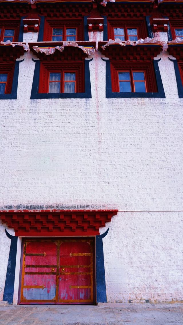 遇見理塘:雲端聖地的朝聖之旅 遇見理塘:雲端聖地的朝聖之旅