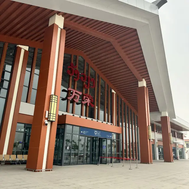 วังเวียง ด้วยรถไฟความเร็วสูง ลาว-จีน LCR