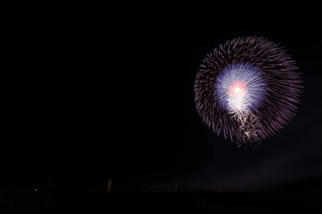 每年都超盛大的日本全國煙火競技大會「大曲煙火」