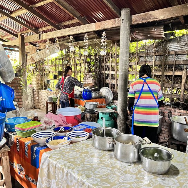 ขนมจีนเมืองแพร่ ที่ไม่มีน้ำย้อย !!!! แต่อร่อยสุดๆ