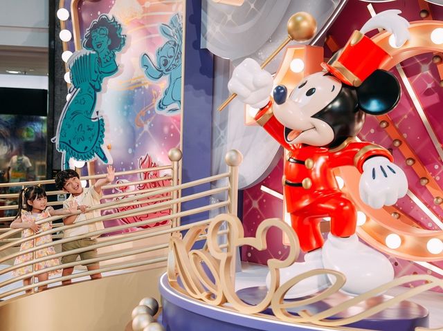 《Disney 100: Travel Together with Plaza Hollywood》