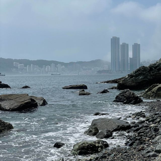 몽돌이 인상적인 해변 🏝️ 흰여울 해변