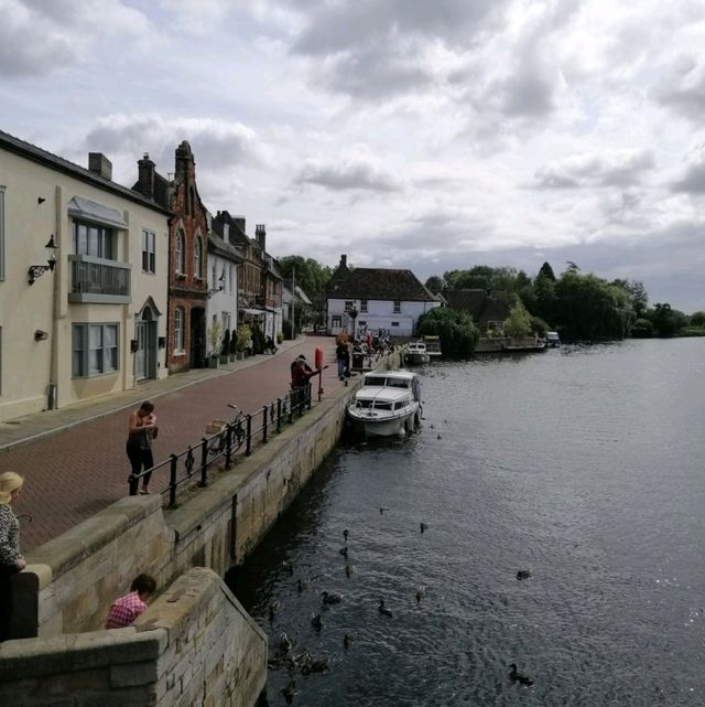 A Serene Getaway to Ely, UK: Exploring Nature's Charms Along the Riverside