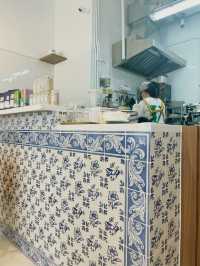 元朗西班牙風Cafe，海底撈式服務