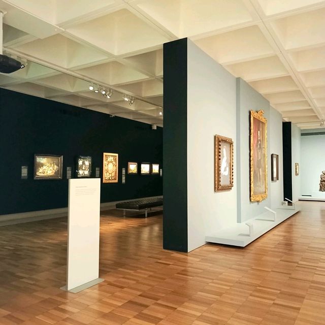 Queensland Art Gallery (QAGOMA)