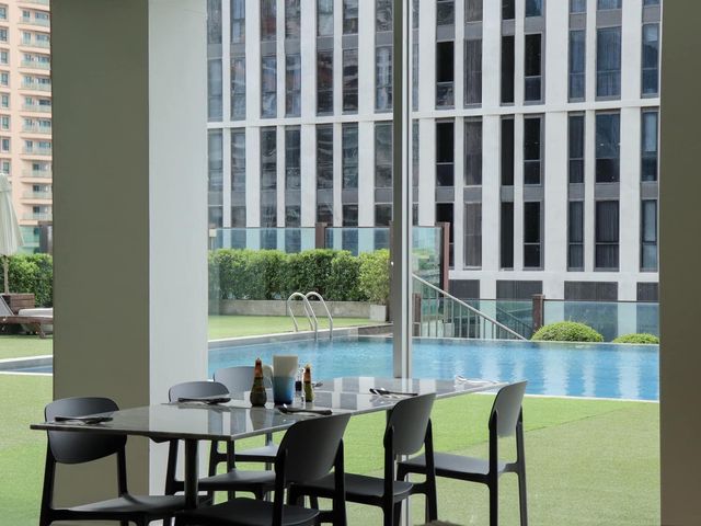 เปลี่ยนบรรยากาศนอนในเมือง Urbana Sathorn Hotel 