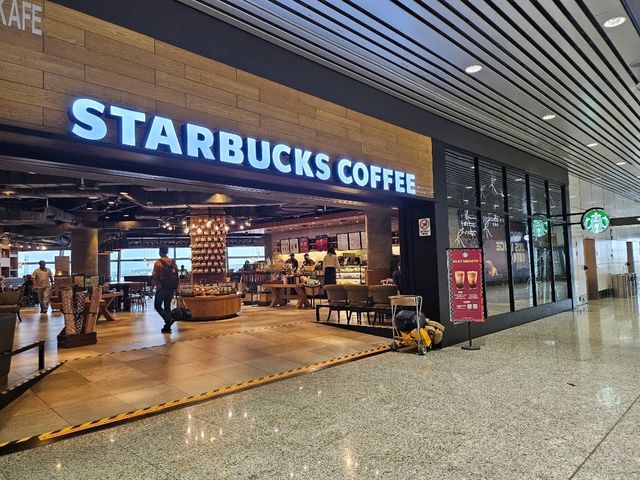 Starbucks @ KLIA 1