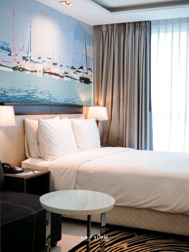 Holiday Inn Express ที่พักราคาถูก หมอนดูดวิญญาณ