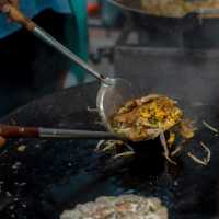 ตลาดโต้รุ่งหัวหิน ถนนคนเดินแหล่งรวมของกินอร่อย