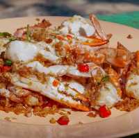 ร้านลับๆ ริมทะเล ที่คนภูเก็ตรู้จักกันดี 