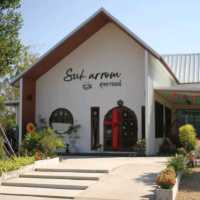 ร้านกาแฟใกล้วัดม่วง Suk arrom สุขอารมณ์ :)
