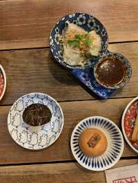 หลงโถว คาเฟ่ (LhongTou Café)