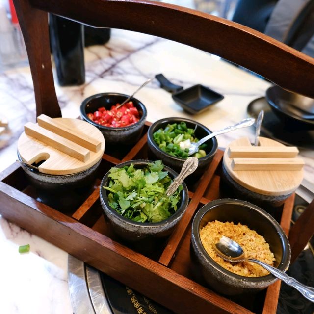 堅係鮮。超正任食生猛活海鮮雞煲火鍋