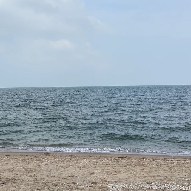 หาดทรายน้อย🌊