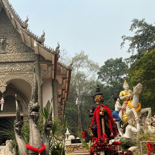 สกายวอล์ควัดพระธาตุผาเงาเชียงราย