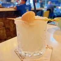 《食在東涌海堤灣畔 💓優閒渡假風OUZO BAR 》