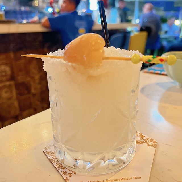 《食在東涌海堤灣畔 💓優閒渡假風OUZO BAR 》