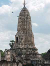 เที่ยวสุโขทัยวัดสวยเก่าแก่ที่วัดพระศรีรัตนมหาธาตุ 