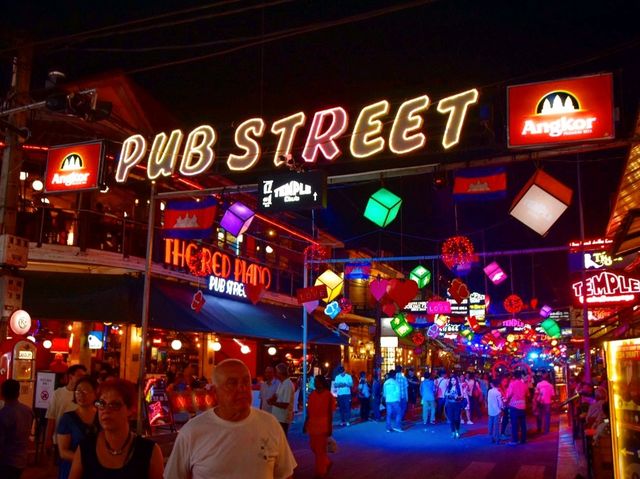 씨엠립 최고의 핫플레이스, 펍스트리트 Pub Street