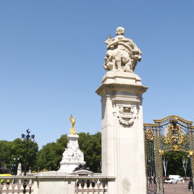 👑🏰🌟白金漢宮～皇家魅力！倫敦必去景點！👑🏰🌟