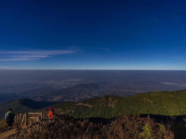 พาสัมผัสความหนาว ณ จุดสูงสุดแดนสยาม ⛰️