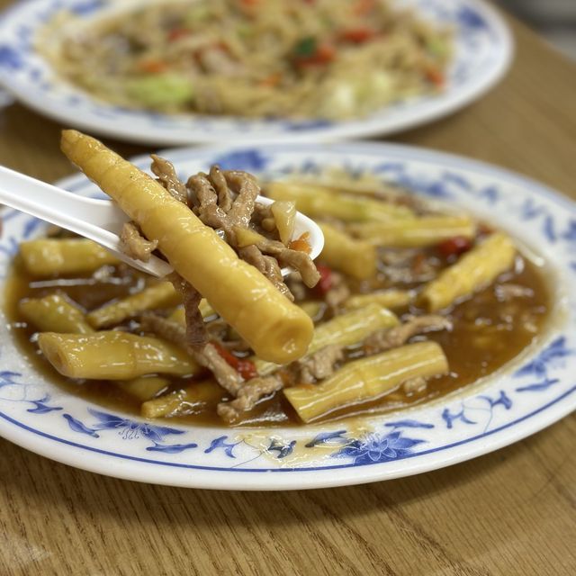 價格透明又經濟實惠又營業到蠻晚的第一名快炒店😋