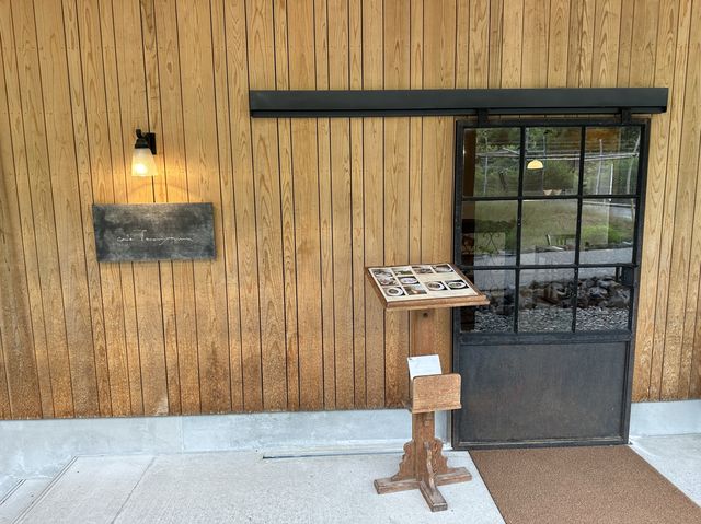三重・多気町。季節の果物を使用したスイーツがオススメ。商業施設ヴィソン『cafe Tomiyama』