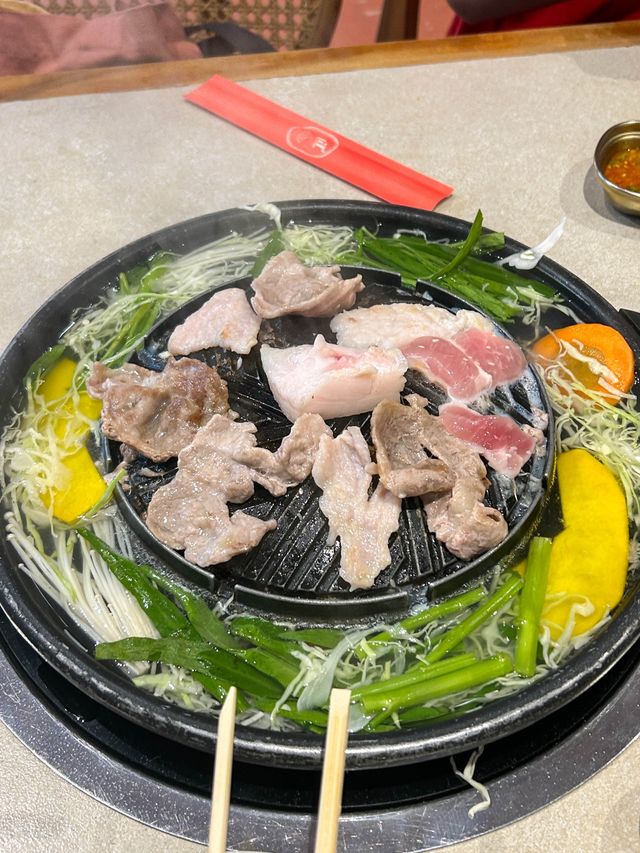 กินหมูกะทะรับคริสต์มาส ที่ เฮ หมูกะทะ