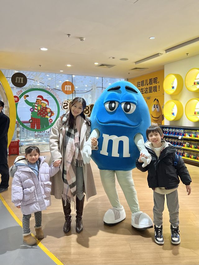 上海南京路步行街 - M&M巧克力 & LEGO旗艦店