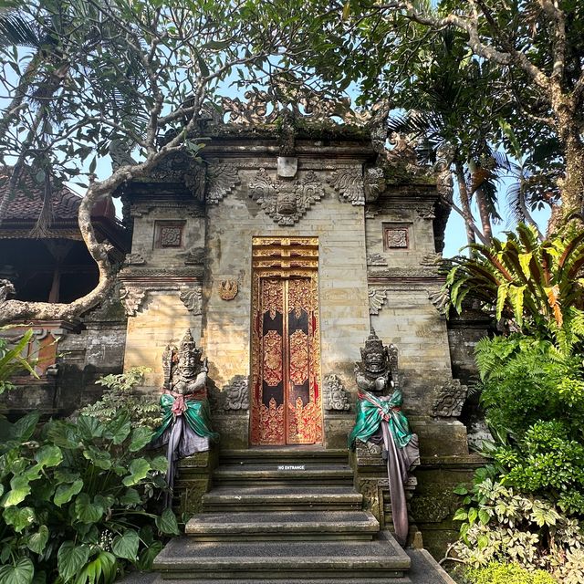 【インドネシア/バリ】ウブドでバリ島の文化遺産を体験できる人気観光スポット「ウブド王宮」